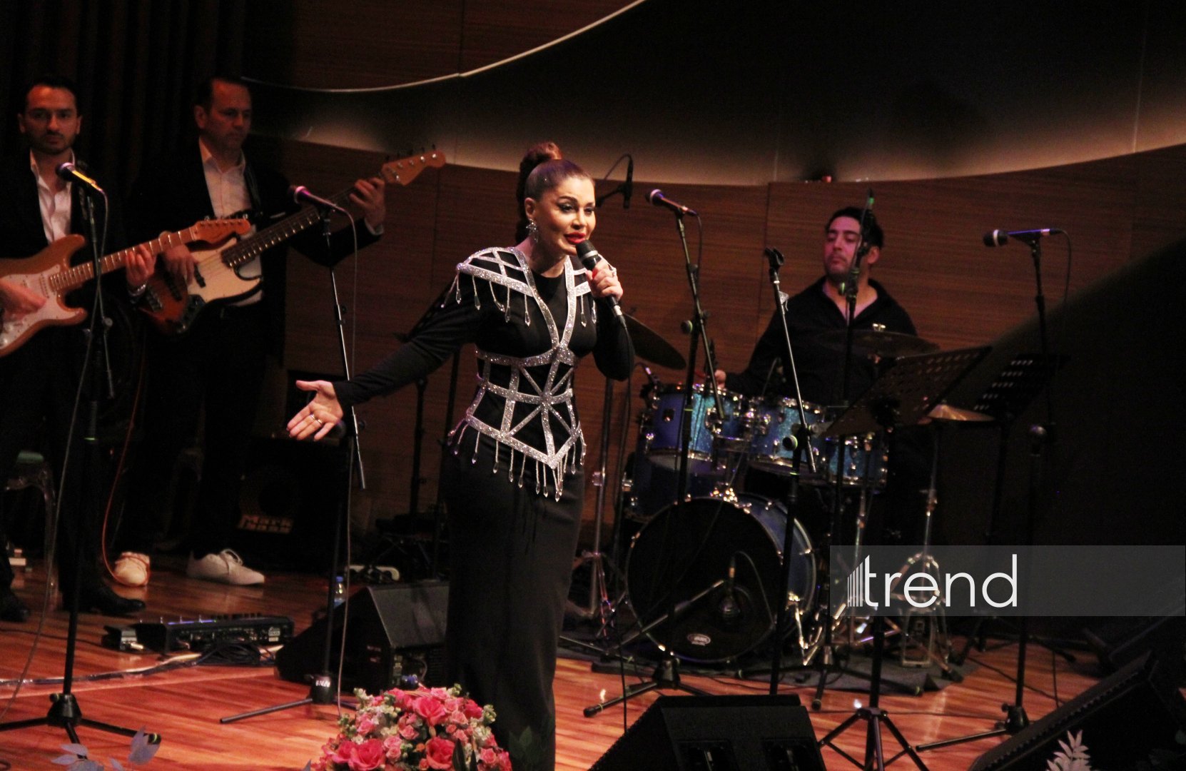 В Баку состоялся творческий вечер Арзу Рзаевой из Норвегии – музыкальный сюрприз Гюльнары Халиловой (ВИДЕО, ФОТО)