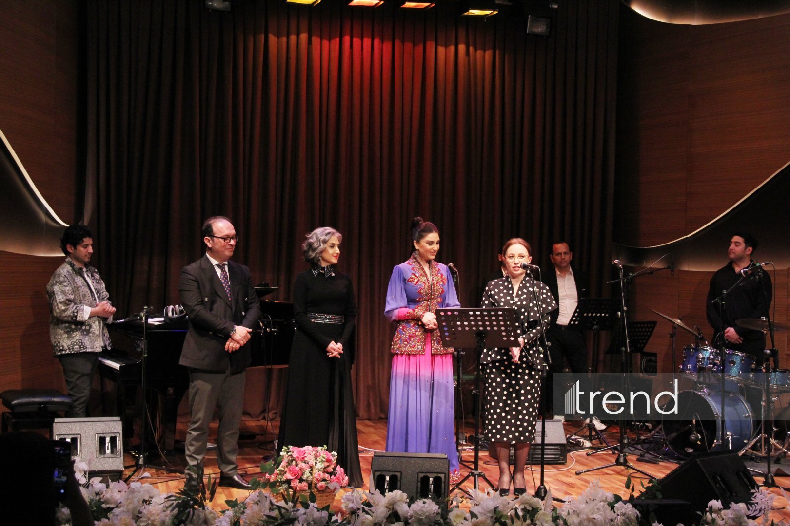 В Баку состоялся творческий вечер Арзу Рзаевой из Норвегии – музыкальный сюрприз Гюльнары Халиловой (ВИДЕО, ФОТО)
