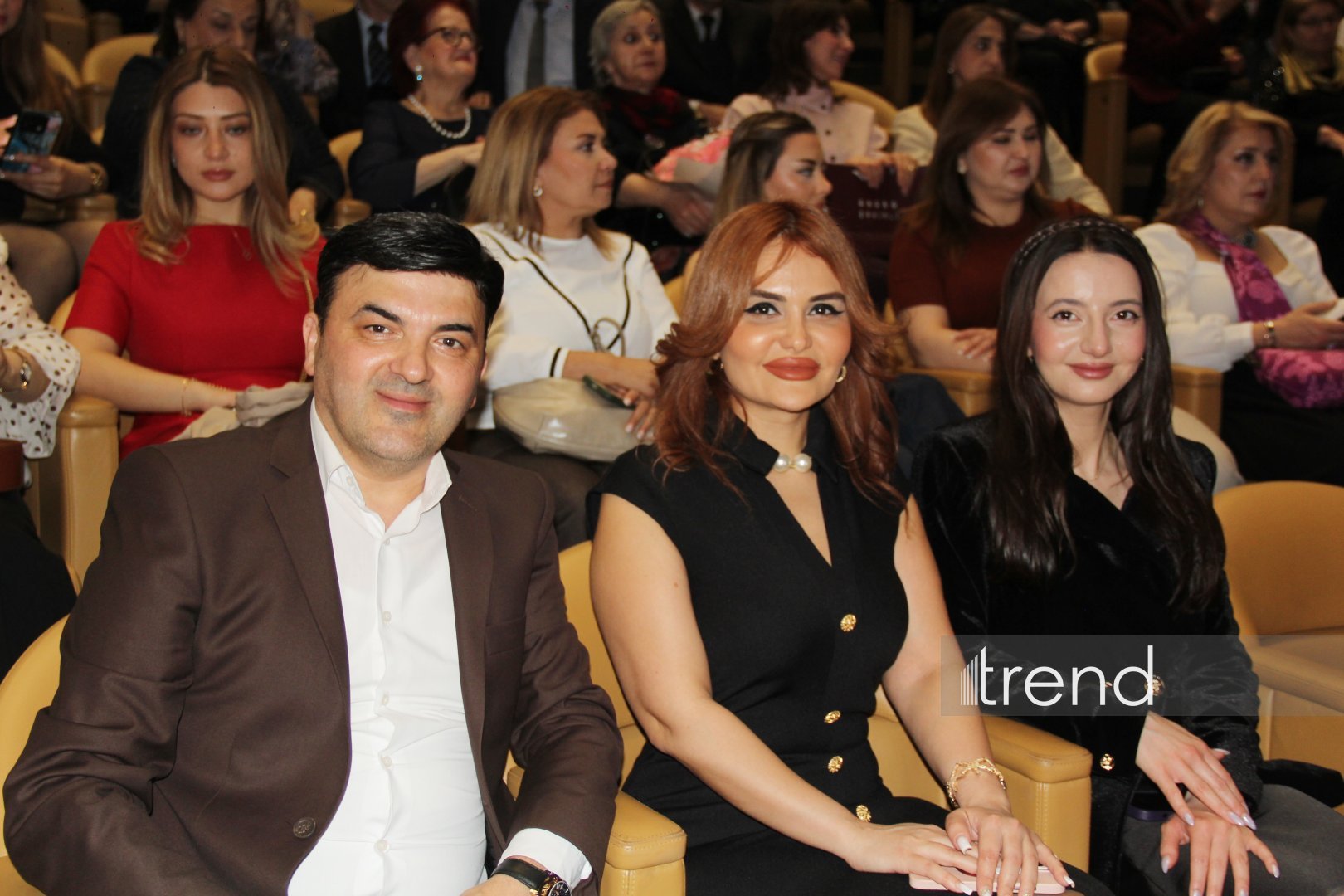 В Баку состоялся творческий вечер Арзу Рзаевой из Норвегии – музыкальный сюрприз Гюльнары Халиловой (ВИДЕО, ФОТО)