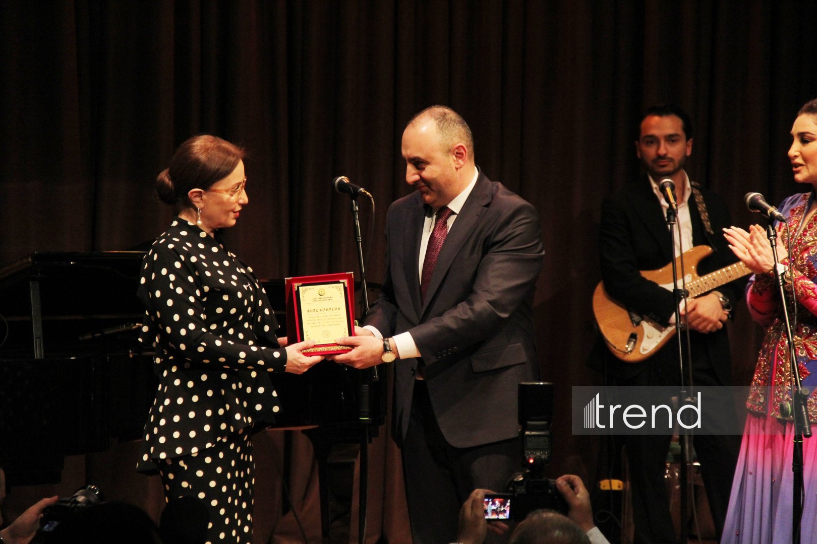 В Баку состоялся творческий вечер Арзу Рзаевой из Норвегии – музыкальный сюрприз Гюльнары Халиловой (ВИДЕО, ФОТО)