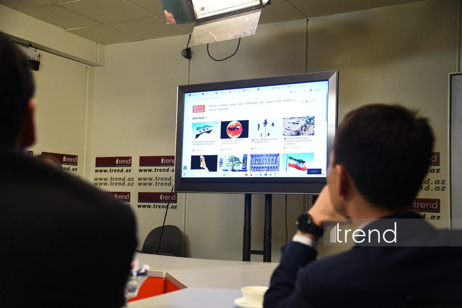 Вице-министр культуры и информации и председатель Комитета международной информации МИД Казахстана посетили офис АМИ Trend (ФОТО)