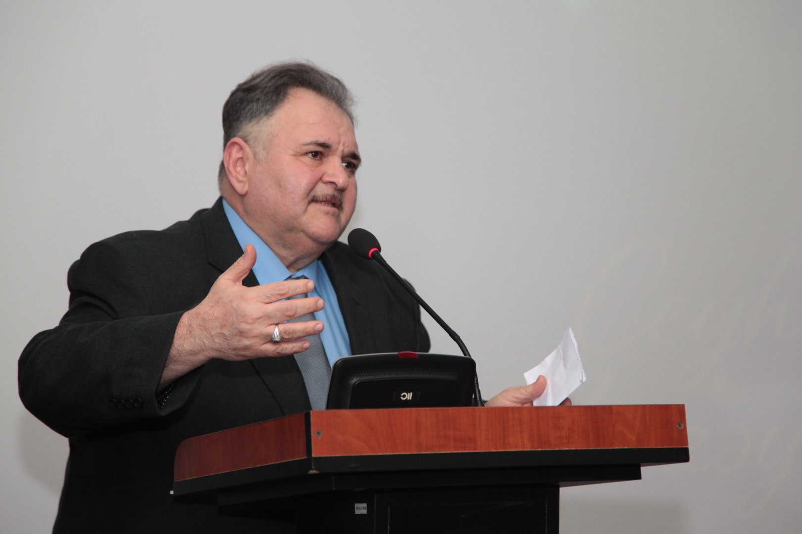 Он прожил всего 46 лет… Памяти кинорежиссёра и актёра Джейхуна Мирзоева (ФОТО)