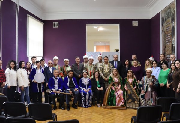 Музыка объединяет: азербайджанские и узбекские исполнители выступили вместе (ФОТО)