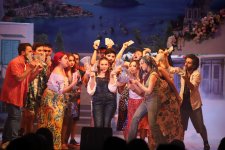 Единственный показ в Баку: мюзикл "История Донны" на сцене Театра песни имени Рашида Бейбутова (ФОТО)