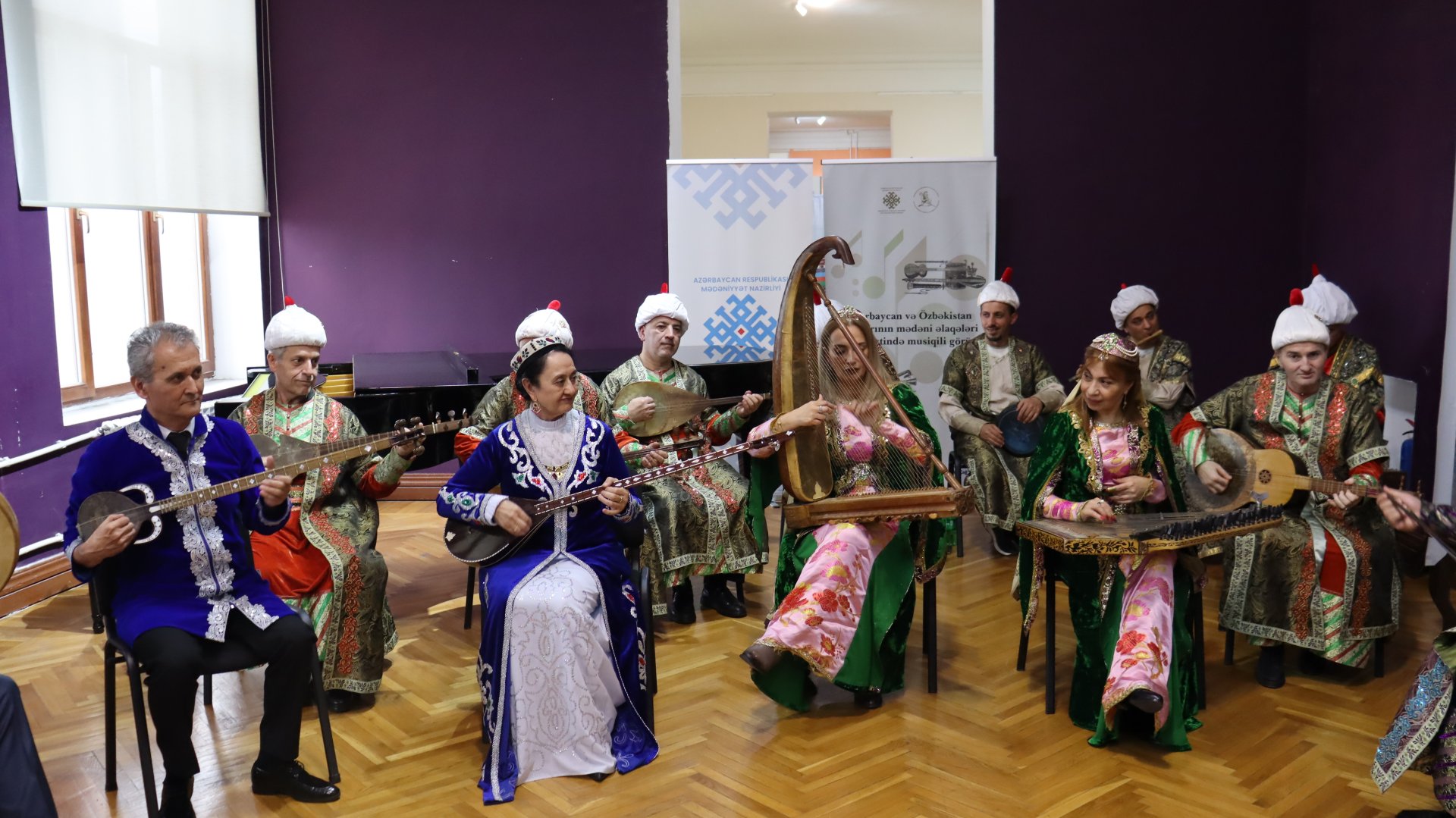 Музыка объединяет: азербайджанские и узбекские исполнители выступили вместе (ФОТО)