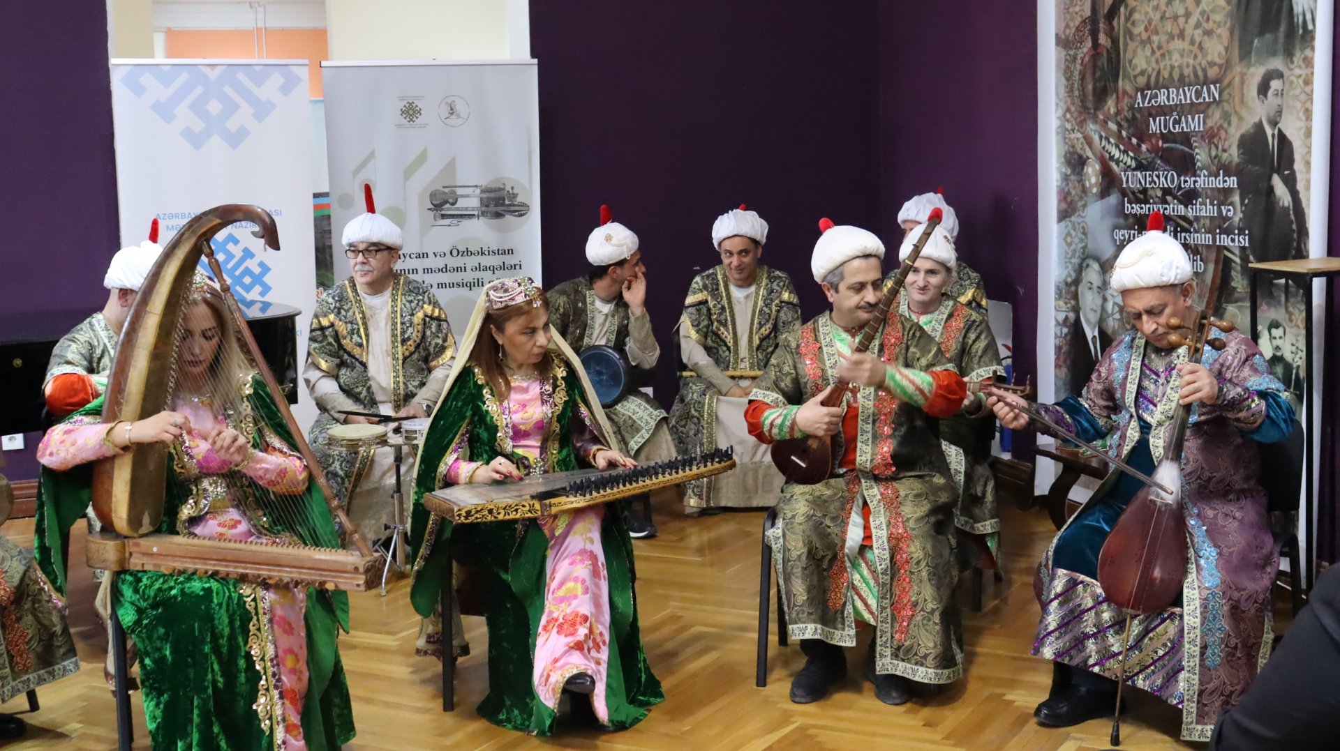 Музыка объединяет: азербайджанские и узбекские исполнители выступили вместе (ФОТО)