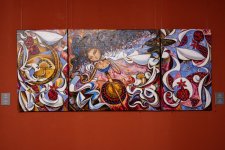 На крыльях времени - искусство Вугара Али раскрывает тайны науки и мифов (ФОТО)