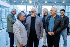 На крыльях времени - искусство Вугара Али раскрывает тайны науки и мифов (ФОТО)