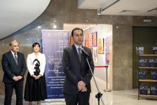 На крыльях времени - искусство Вугара Али раскрывает тайны науки и мифов (ФОТО)