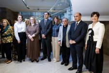 На крыльях времени - искусство Вугара Али раскрывает тайны науки и мифов (ФОТО)