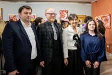 На крыльях времени - искусство Вугара Али раскрывает тайны науки и мифов (ФОТО)