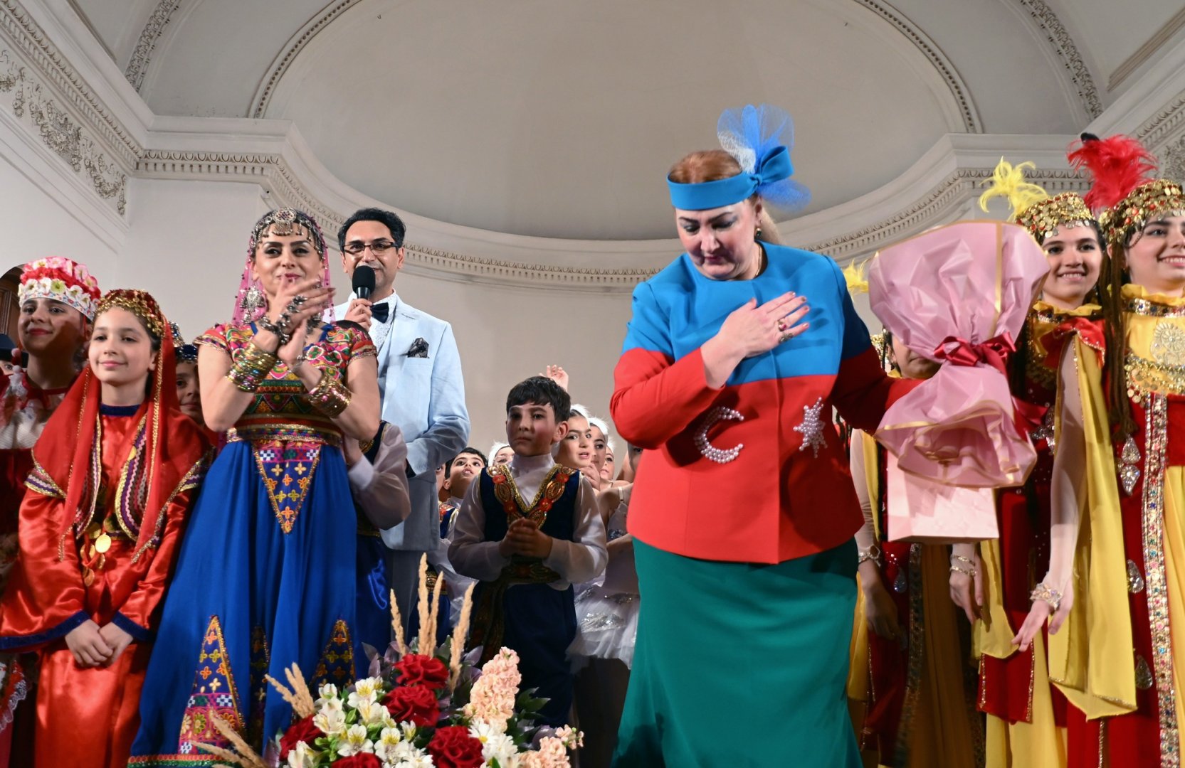 Потрясающий масштабный юбилей Тамиллы Худаяровой - ритмы, грация, искренние эмоции (ФОТО)