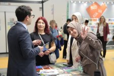 Азербайджан представлен на Болонской международной выставке детской книги (ФОТО)