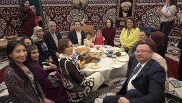 В Баку состоялась Весенняя благотворительная ярмарка (ФОТО)