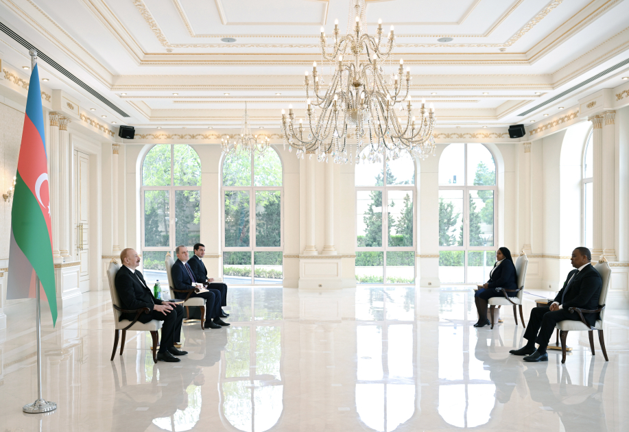 Президент Ильхам Алиев принял новоназначенного посла Эсватини в Азербайджане (ФОТО/ВИДЕО)