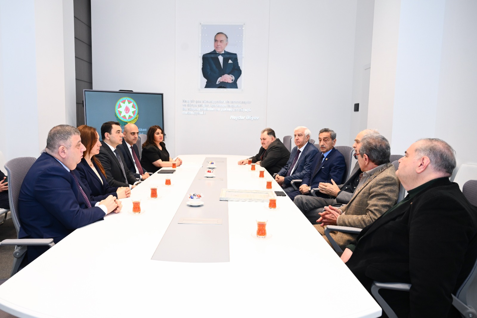 В честь юбилея Рамиз Гасаноглу награждён "Почётным дипломом" министерства культуры Азербайджана (ФОТО)