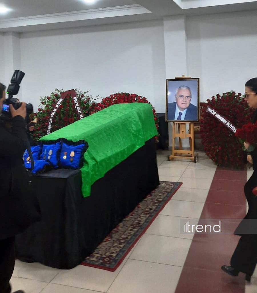 Церемония прощания с корифеем балетного искусства Магсудом Мамедовым в Баку (ФОТО)