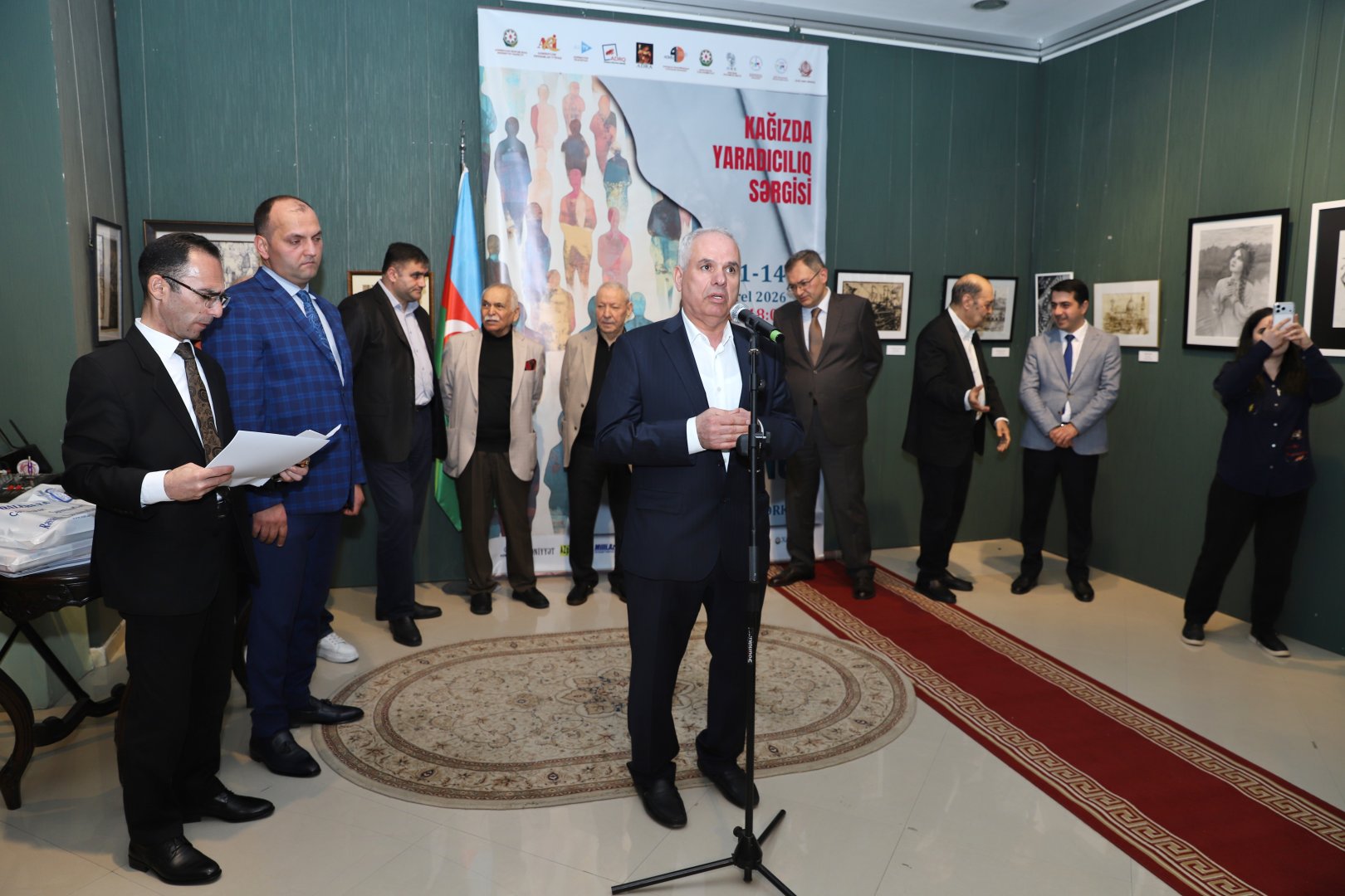 Бумага как Вселенная - в Хатаинском центре представлен креатив без границ (ФОТО)