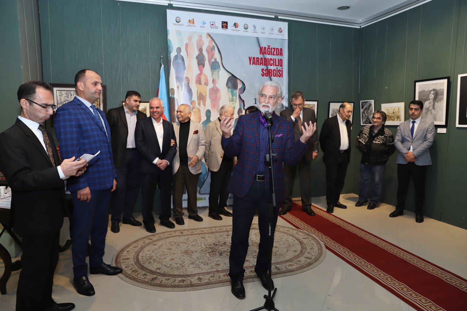 Бумага как Вселенная - в Хатаинском центре представлен креатив без границ (ФОТО)