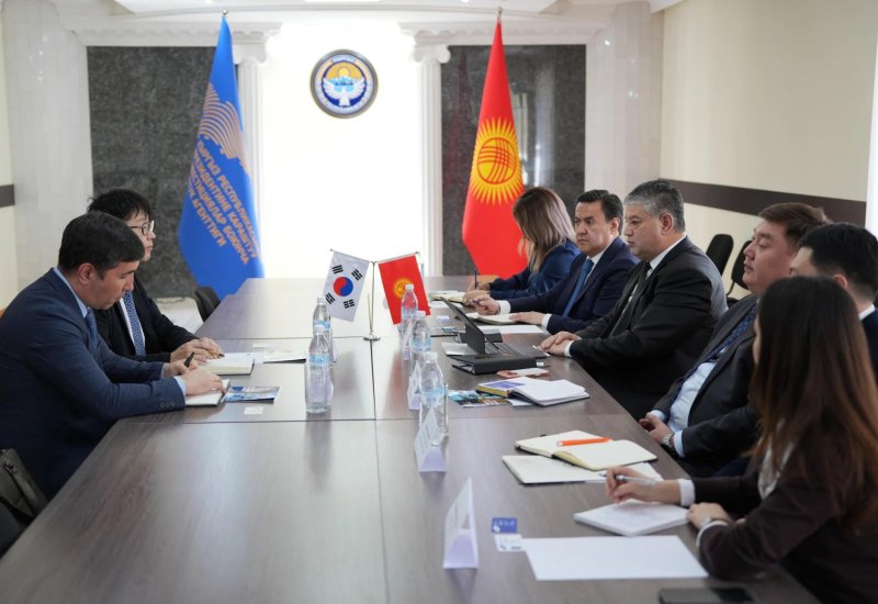 Кыргызстан и Samsung C&T обсудили расширение инвестиционного сотрудничества