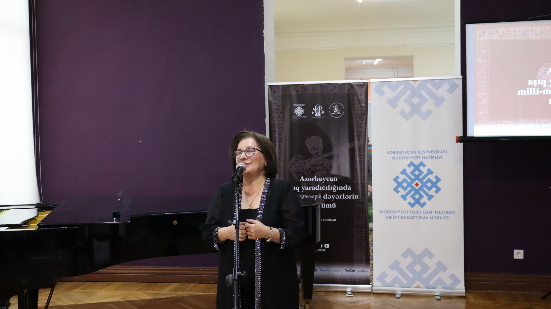 Воплощение национальных и духовных ценностей в творчестве азербайджанских ашугов (ФОТО)