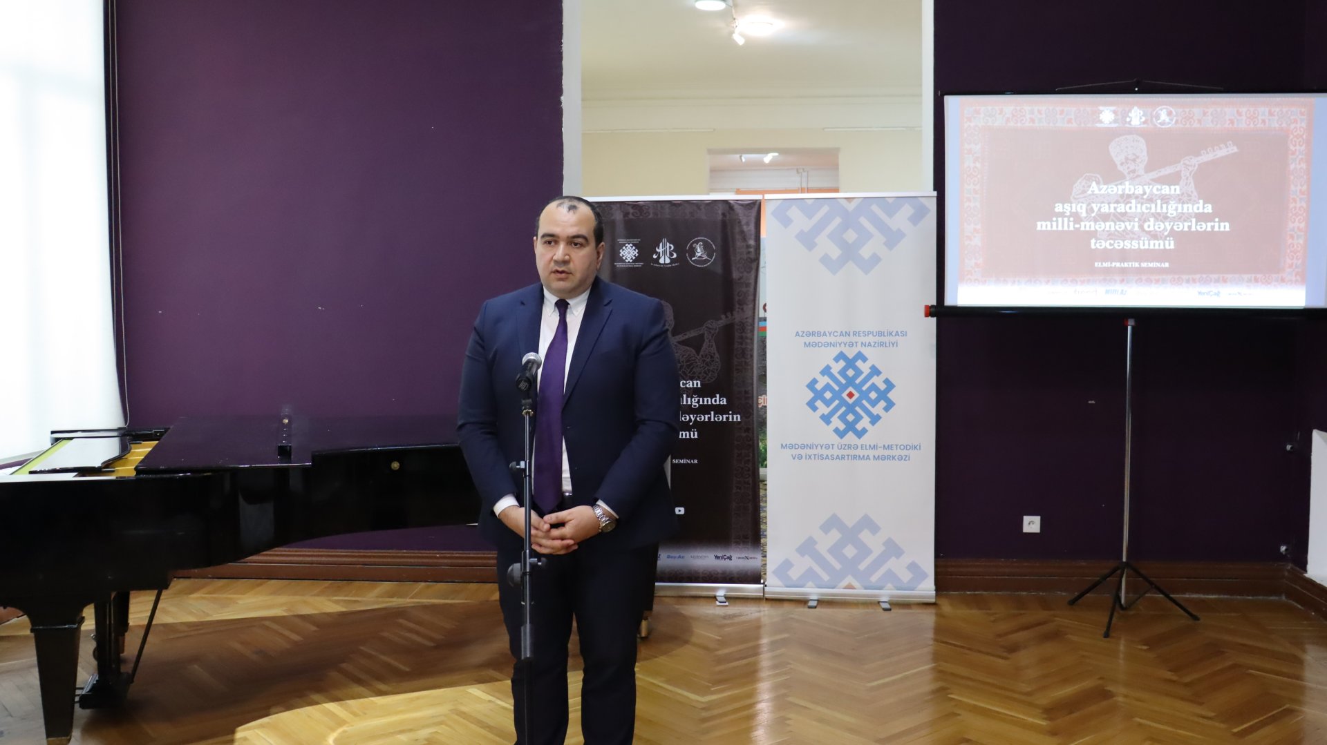 Воплощение национальных и духовных ценностей в творчестве азербайджанских ашугов (ФОТО)