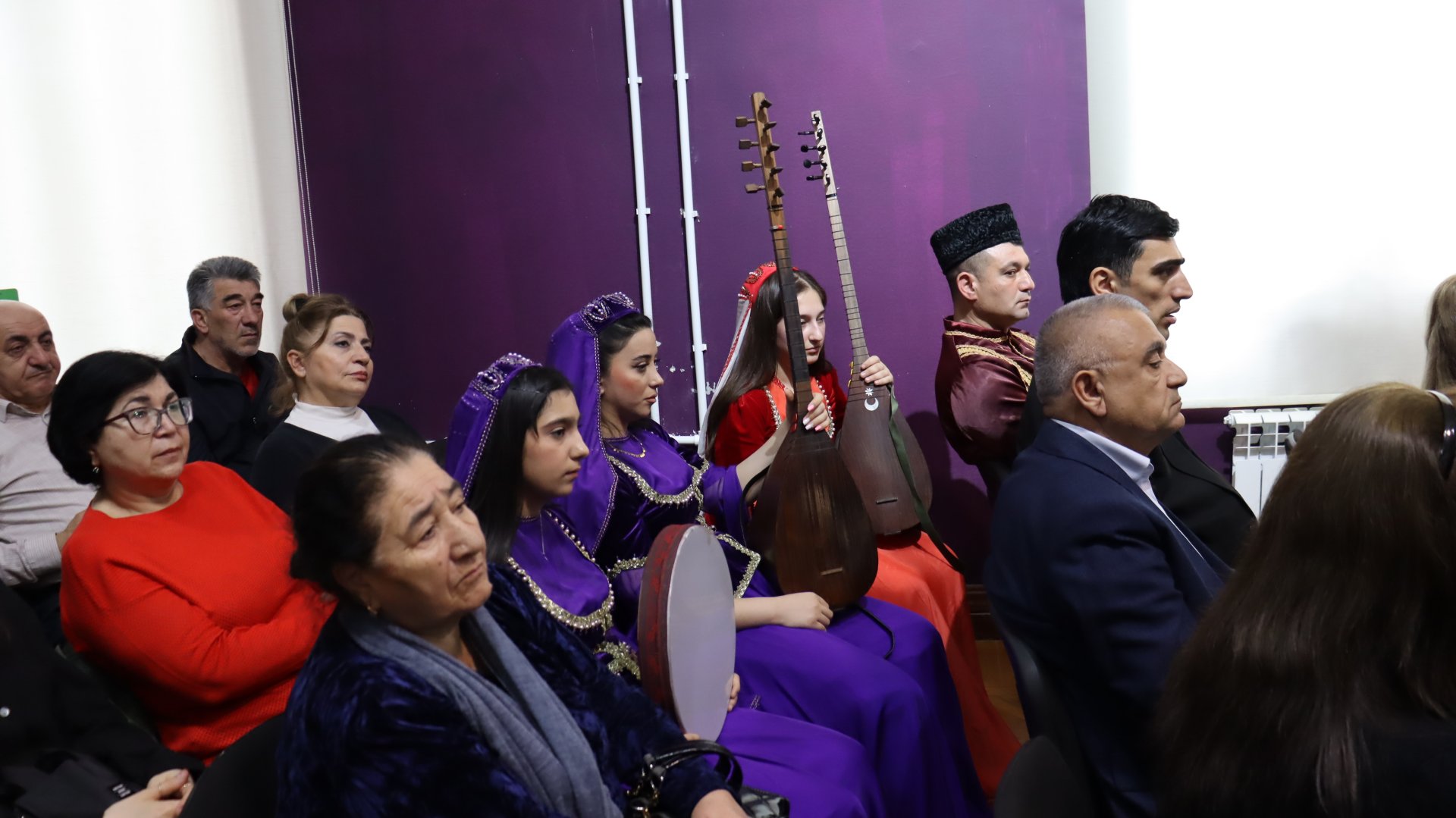 Воплощение национальных и духовных ценностей в творчестве азербайджанских ашугов (ФОТО)