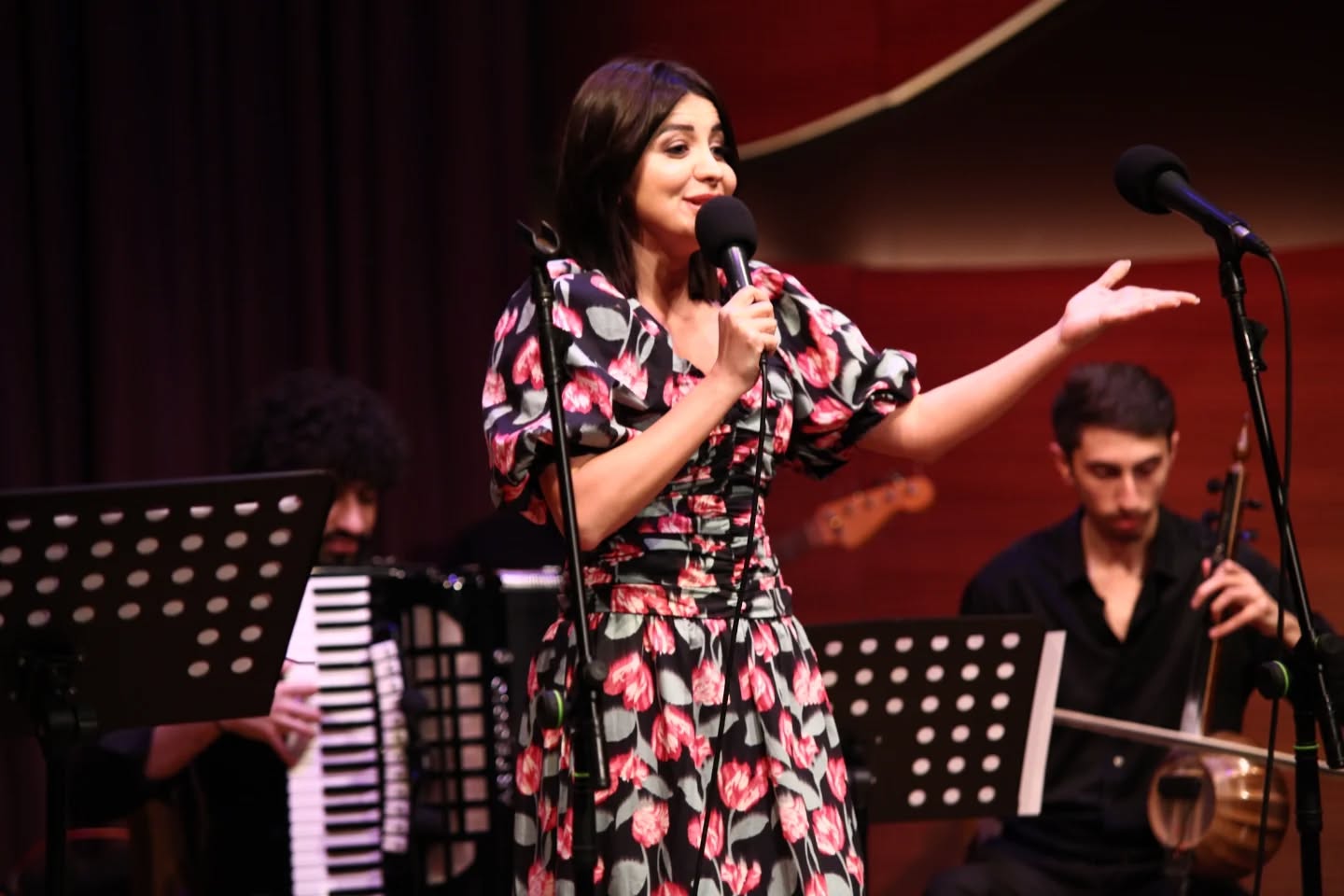 Взглянуть на себя со стороны: Вечер искреннего смеха в Баку (ФОТО)