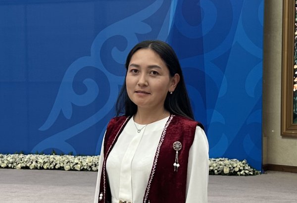Динара Асанбаева из Кыргызстана: Международный ковровый форум в Баку - важная платформа, где встречаются традиция и современность