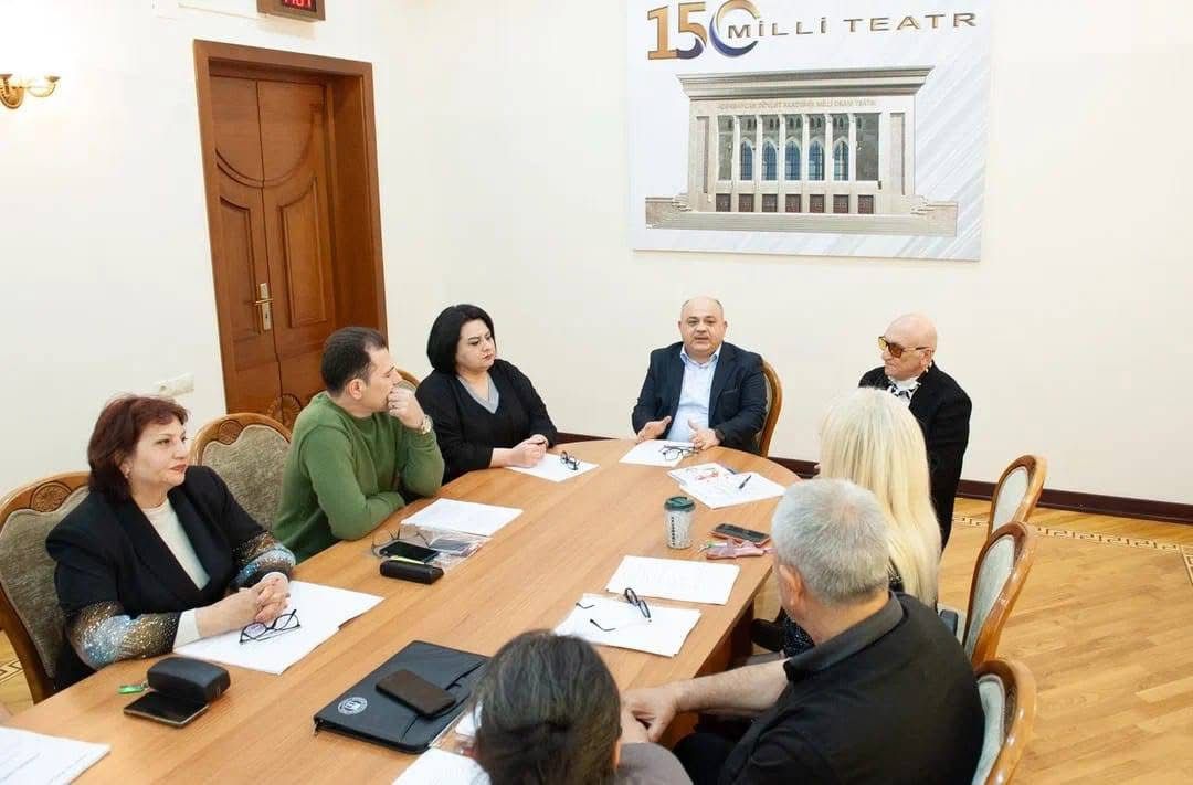 Покинутая женщина в Баку - психологическая история о любви, разочаровании и одиночестве (ФОТО)