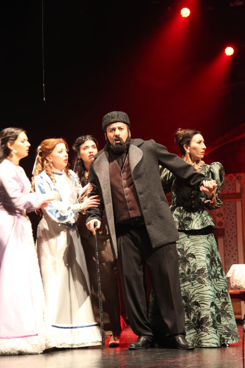 Гаджи Зейналабдин Тагиев - духовное возвращение на место созданного им театра. Блестящая премьера спектакля "Меценат" (ВИДЕО, ФОТО)