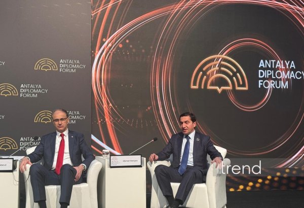 Азербайджан продвигает мирную повестку и считает эффективным региональный подход к урегулированию конфликтов - Хикмет Гаджиев