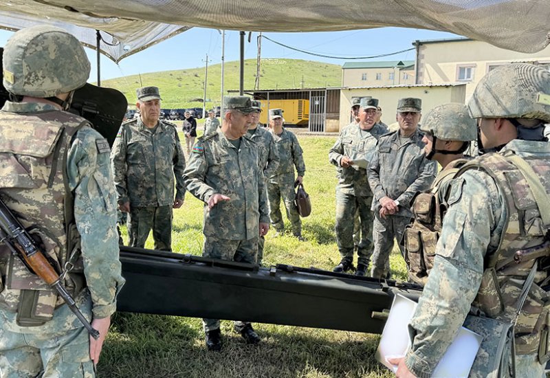 Руководство минобороны Азербайджана встретилось с личным составом, несущим службу на освобождённых территориях (ФОТО)