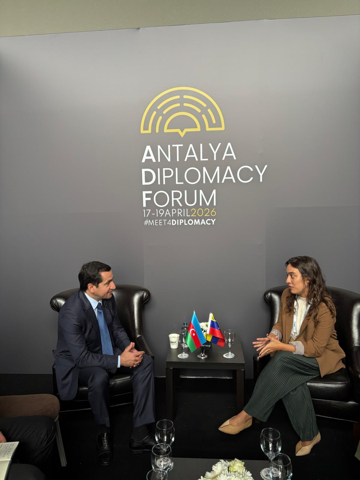 Хикмет Гаджиев встретился с заместителем министра Венесуэлы (ФОТО)