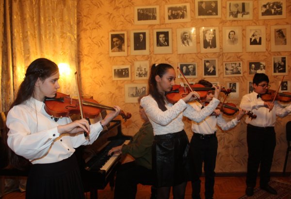 Музыка, память и традиции: в Баку отметили Международные дни домов-музеев (ФОТО)