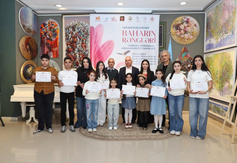 В Баку прошел двухдневный арт-марафон "Соприкоснись с природой, передай её загадочную красоту!" (ФОТО)