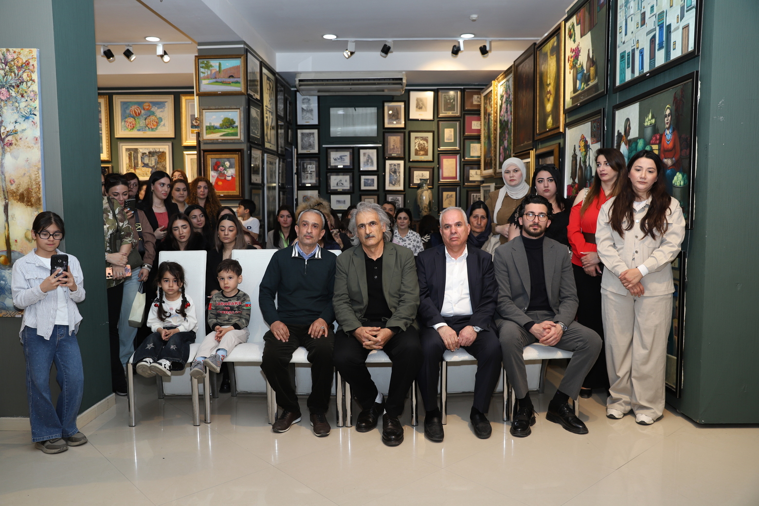 В Баку прошел двухдневный арт-марафон "Соприкоснись с природой, передай её загадочную красоту!" (ФОТО)