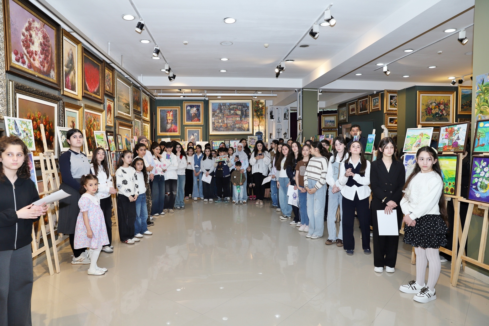 В Баку прошел двухдневный арт-марафон "Соприкоснись с природой, передай её загадочную красоту!" (ФОТО)