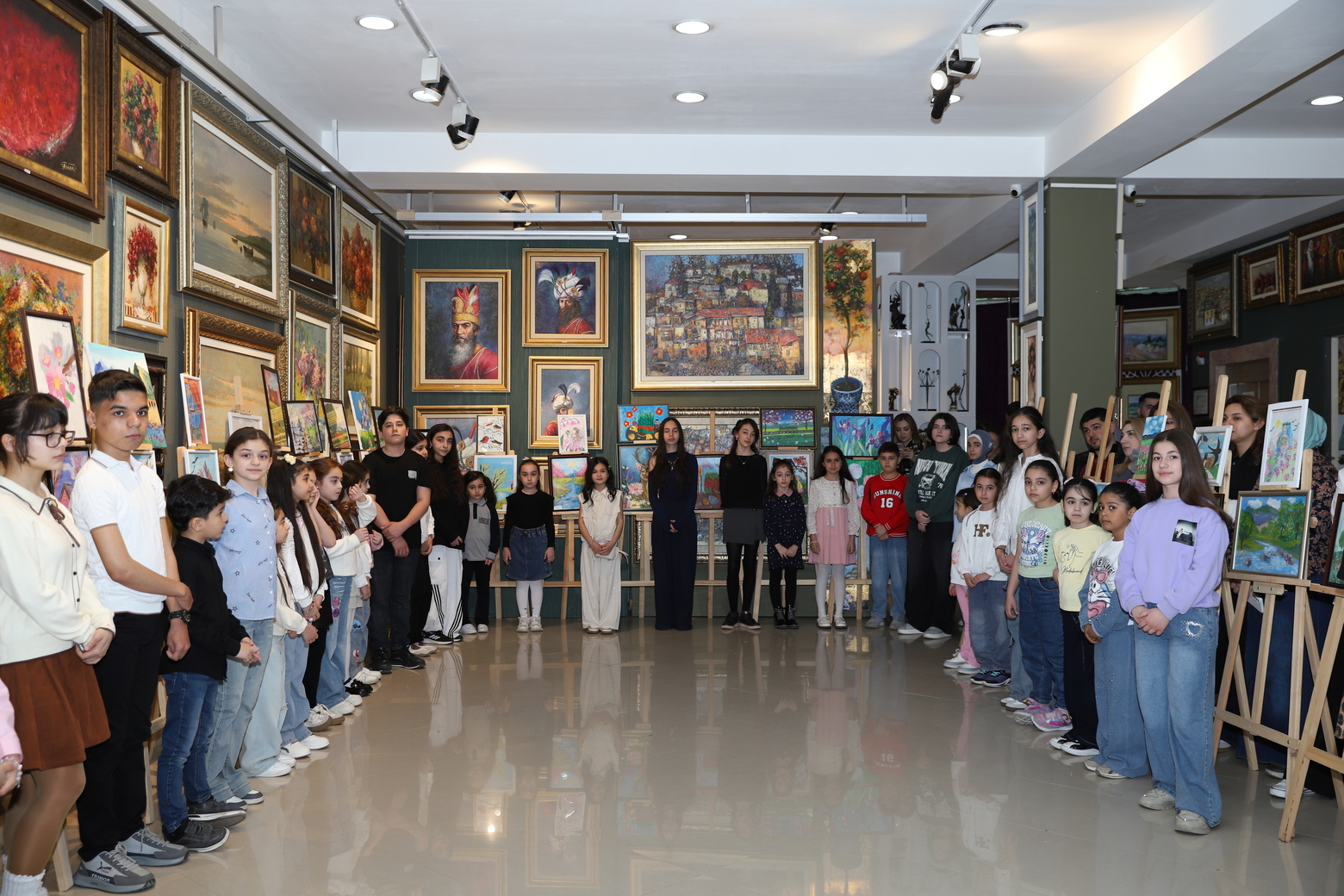 В Баку прошел двухдневный арт-марафон "Соприкоснись с природой, передай её загадочную красоту!" (ФОТО)