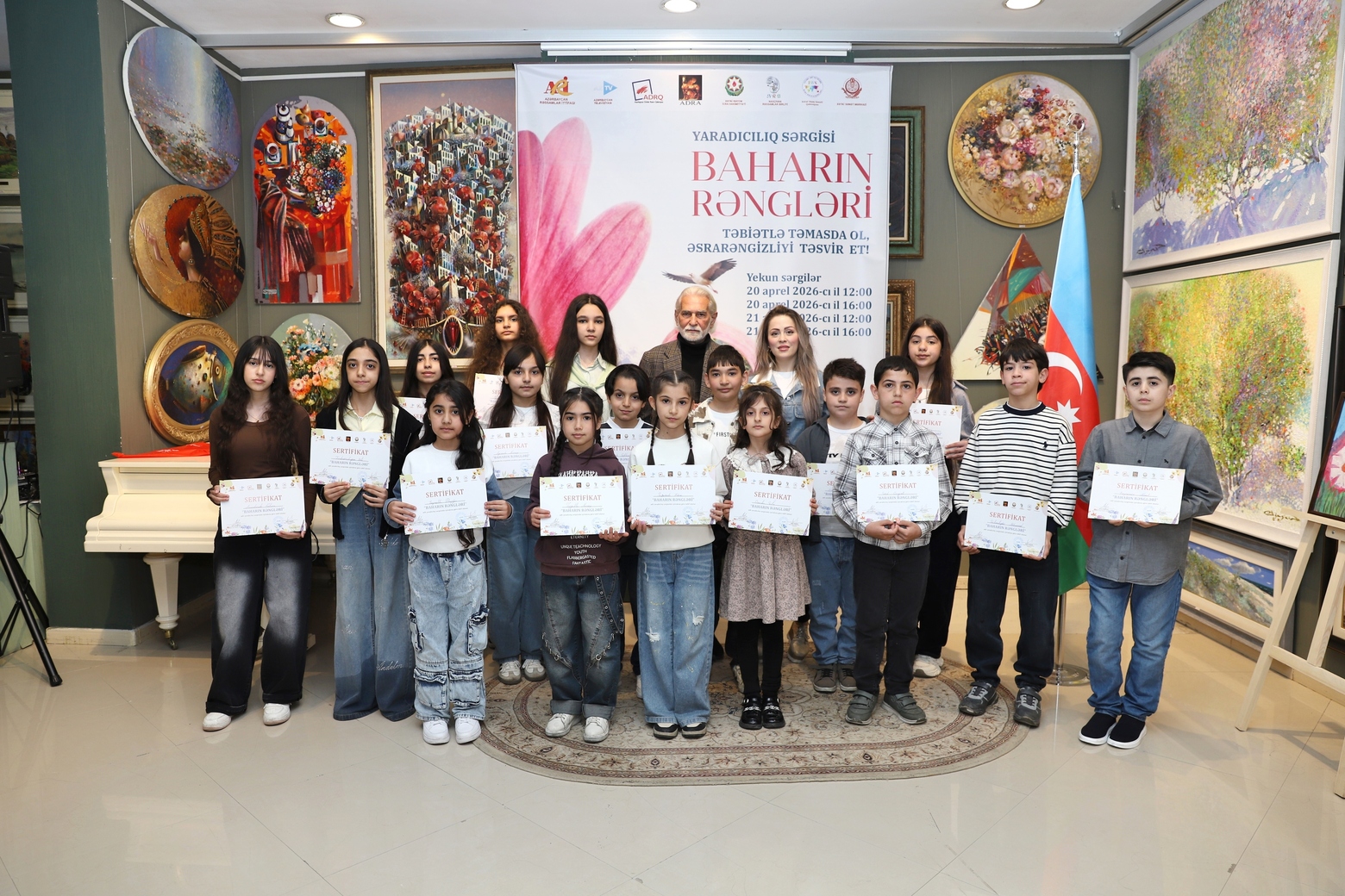 В Баку прошел двухдневный арт-марафон "Соприкоснись с природой, передай её загадочную красоту!" (ФОТО)