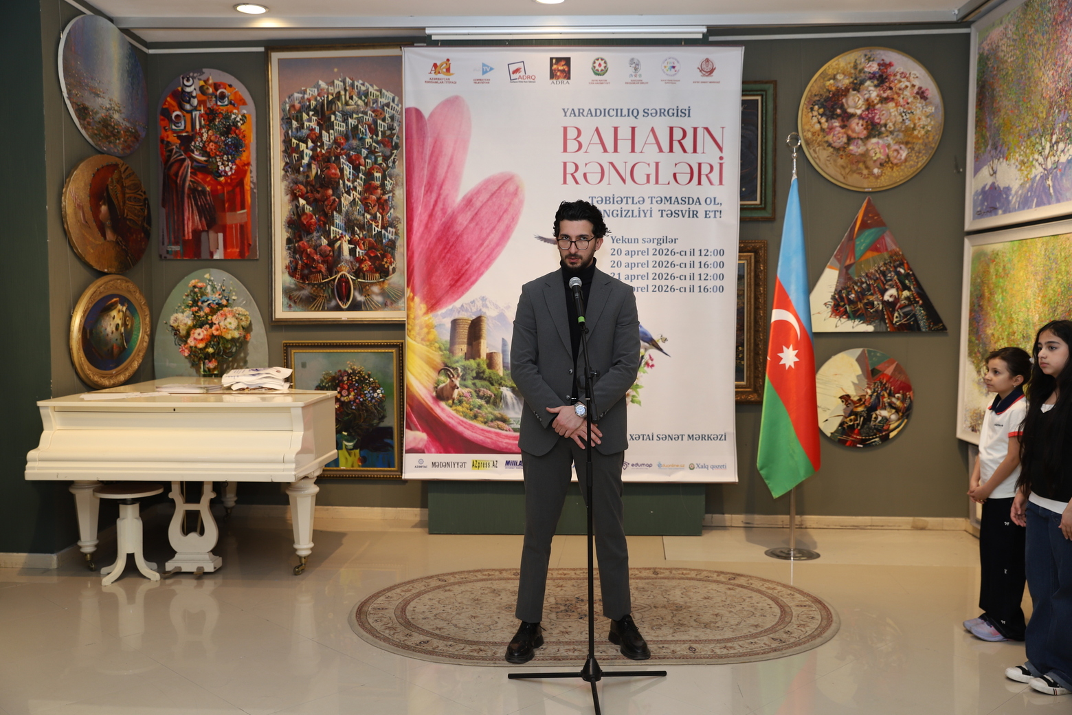 В Баку прошел двухдневный арт-марафон "Соприкоснись с природой, передай её загадочную красоту!" (ФОТО)