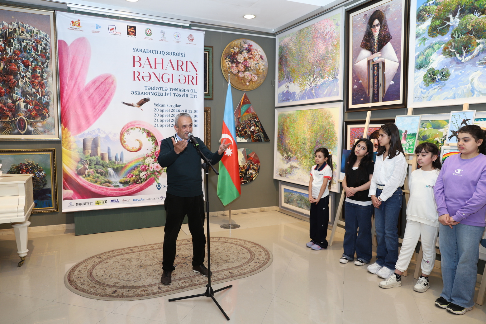 В Баку прошел двухдневный арт-марафон "Соприкоснись с природой, передай её загадочную красоту!" (ФОТО)