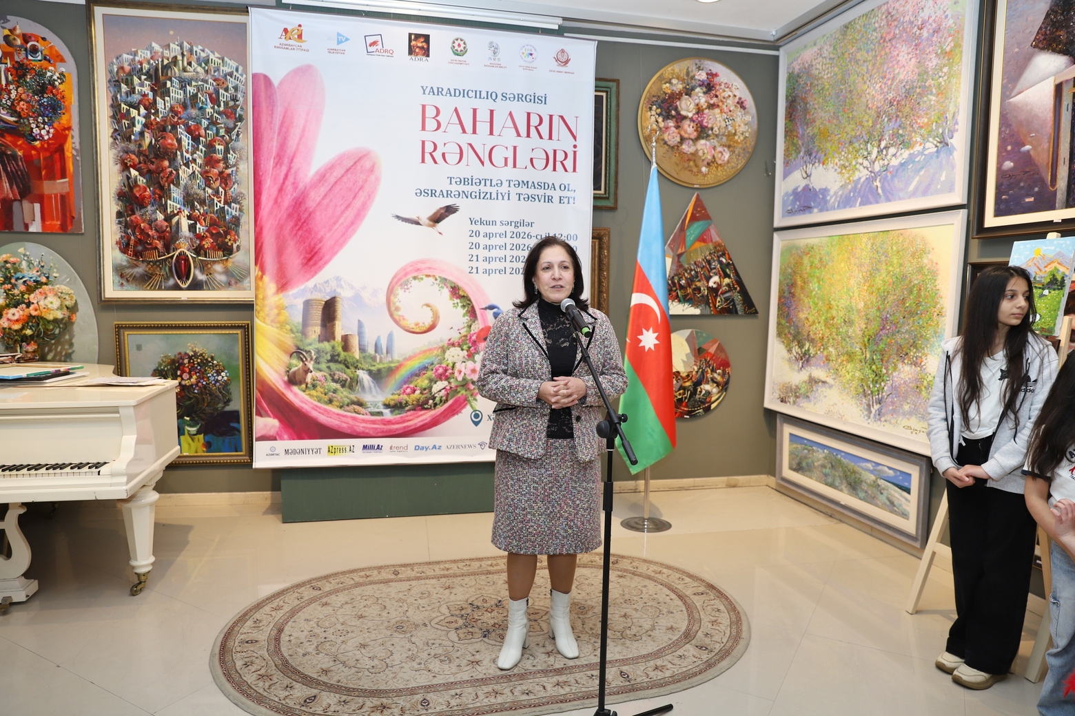 В Баку прошел двухдневный арт-марафон "Соприкоснись с природой, передай её загадочную красоту!" (ФОТО)