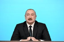 Президент Ильхам Алиев и Президент Эдгарс Ринкевичс приняли участие в азербайджано-латвийском бизнес-форуме (ФОТО)