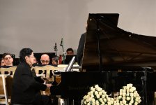 В Баку представлена мировая премьера Геннадия Ровнера "Anabasis" (ФОТО)