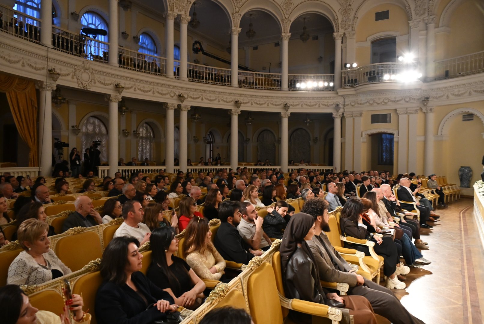 В Баку представлена мировая премьера Геннадия Ровнера "Anabasis" (ФОТО)