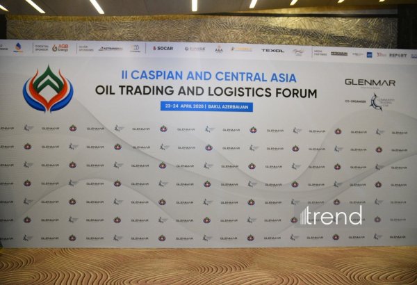 В Баку начался второй день Форумa по логистике и торговле нефтью в Каспийском и Центральноазиатском регионах