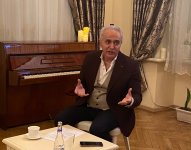 Неформальная встреча с Фирдовси Атакишиевым - без привычной театральной дистанции (ФОТО)