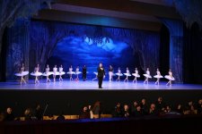 Белый лебедь, чёрная тайна - между светом и тьмой в Баку (ВИДЕО, ФОТО)