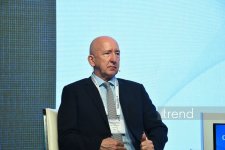 В Баку проходит Форум по логистике и торговле нефтью в Каспийском и Центральноазиатском регионах (ФОТО)
